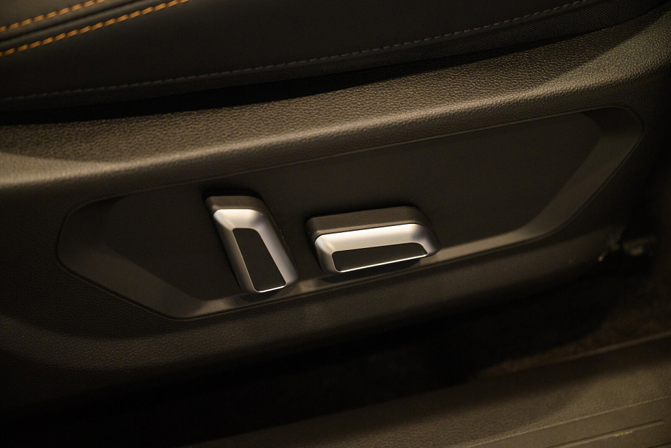 Haval Jolion Техно, красный