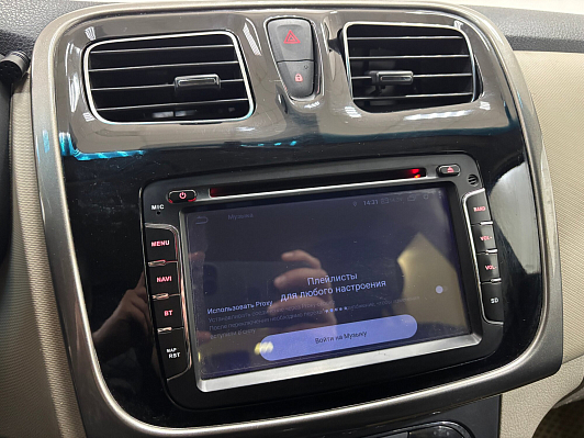 Renault Logan Luxe Privilege, 2015 года, пробег 272365 км