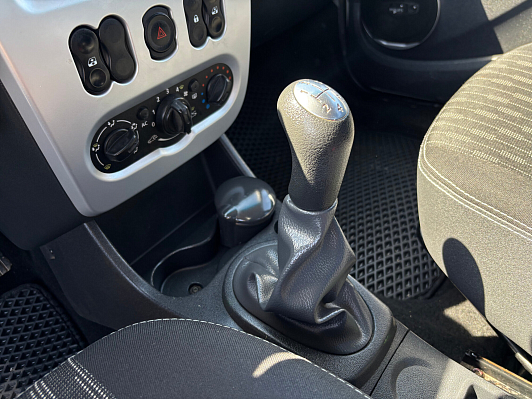 Renault Logan Prestige, 2012 года, пробег 164412 км