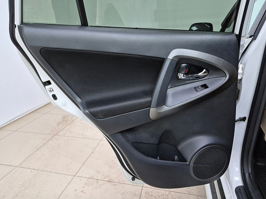 Toyota RAV4, 2011 года, пробег 191628 км