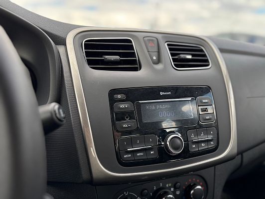Renault Logan Drive, 2021 года, пробег 69977 км