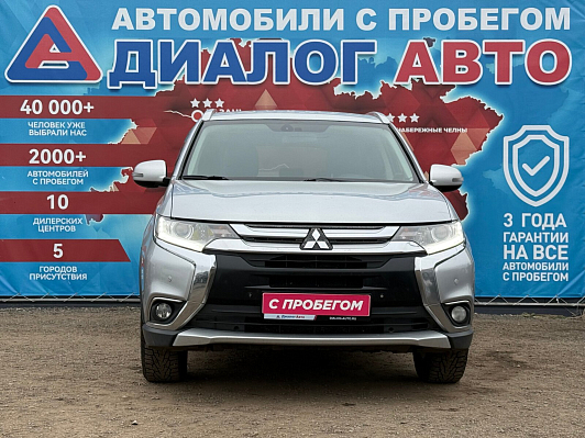 Mitsubishi Outlander Intense, 2016 года, пробег 208676 км
