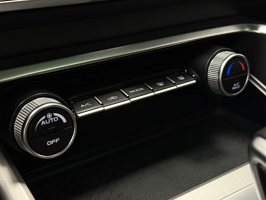 Geely Coolray Flagship, 2021 года, пробег 31000 км