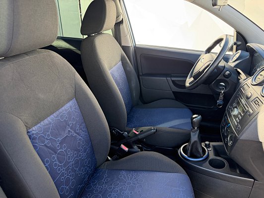Ford Fiesta Ghia, 2007 года, пробег 242700 км