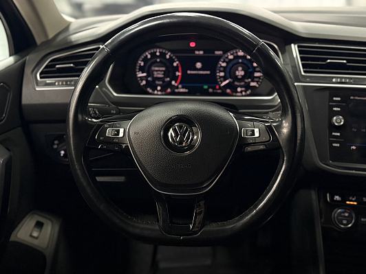 Volkswagen Tiguan Sportline, 2018 года, пробег 97000 км