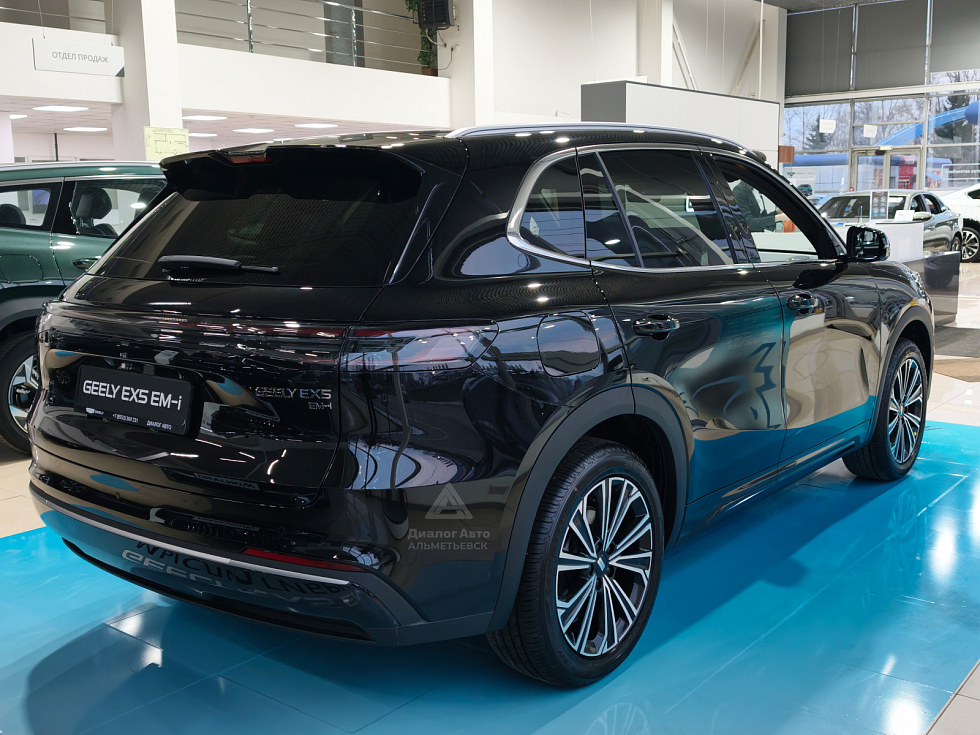 Geely EX5 EM-i Max, черный