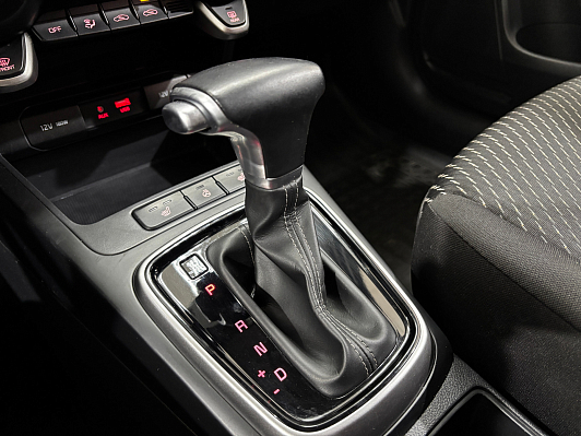 Kia Rio Luxe, 2019 года, пробег 81400 км