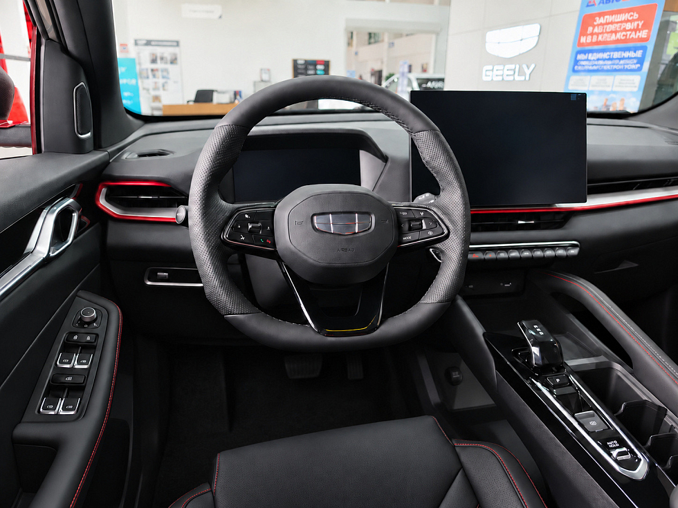 Geely Coolray Спорт, красный