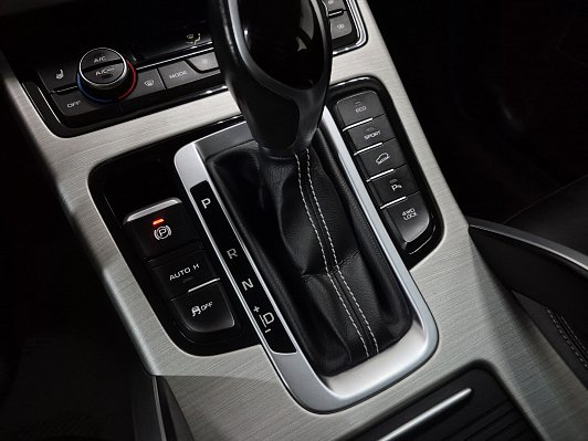 Geely Atlas Luxury, 2019 года, пробег 144072 км