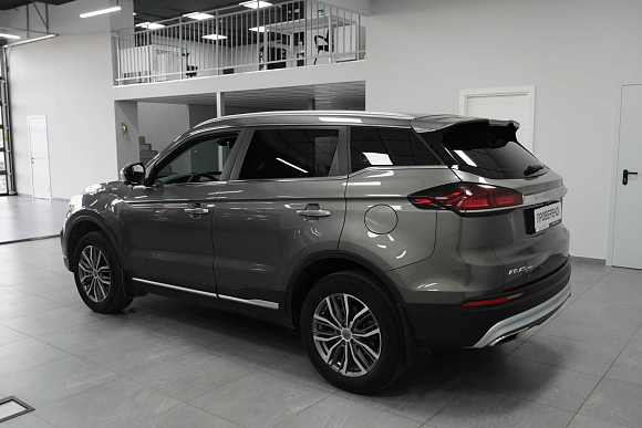 Geely Atlas Pro Luxury, 2023 года, пробег 99500 км