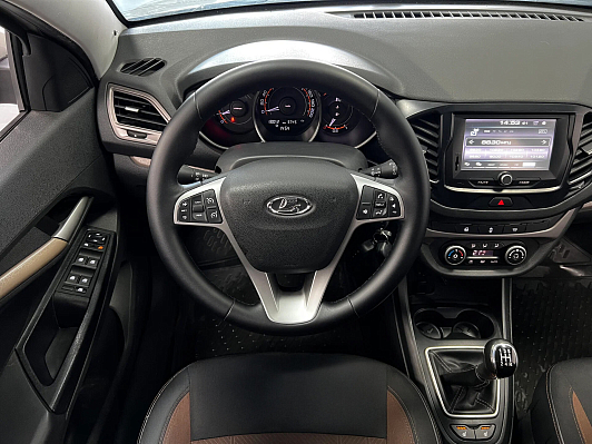 Lada (ВАЗ) Vesta Luxe, 2018 года, пробег 130000 км