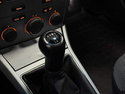 Opel Astra, 2011 года, пробег 245000 км