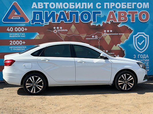 Lada (ВАЗ) Vesta Comfort Winter EnjoY Pro, 2017 года, пробег 172666 км