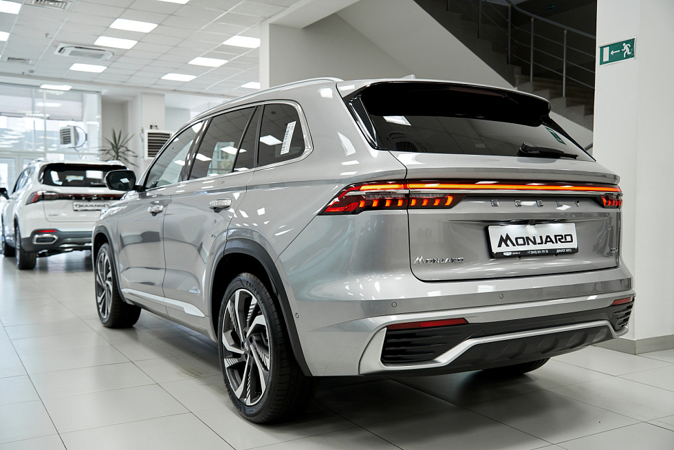 Geely Monjaro Flagship (Xingyue L), серый