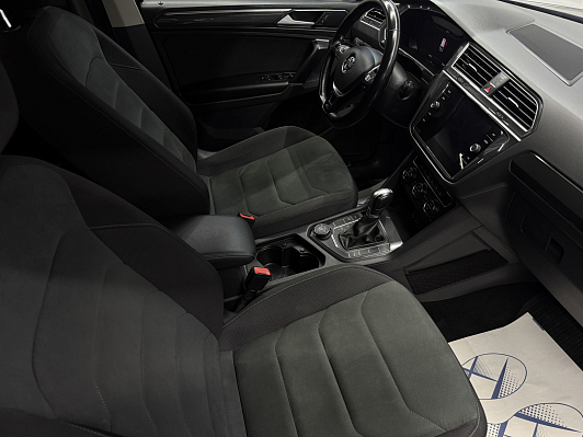 Volkswagen Tiguan Highline, 2018 года, пробег 124500 км