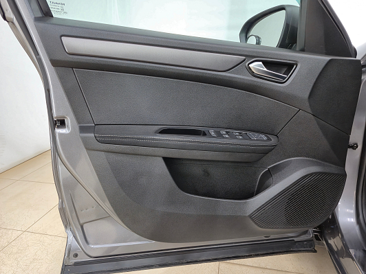 Renault Arkana Life, 2019 года, пробег 61110 км