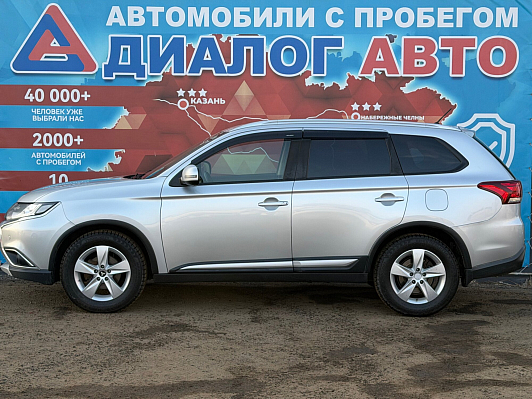 Mitsubishi Outlander Intense, 2016 года, пробег 210921 км