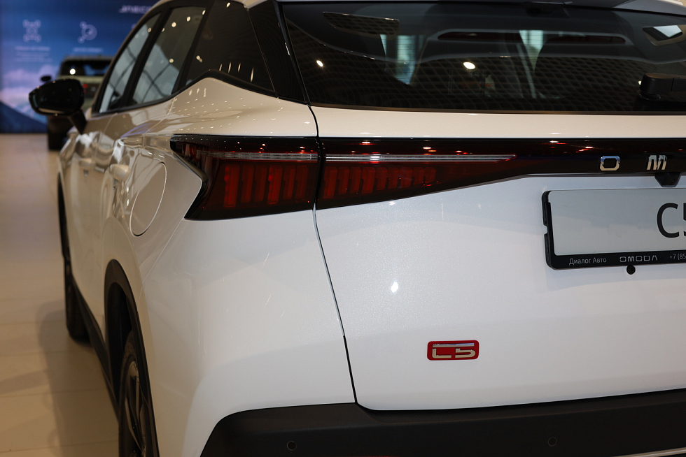 Omoda C5 Актив, белый