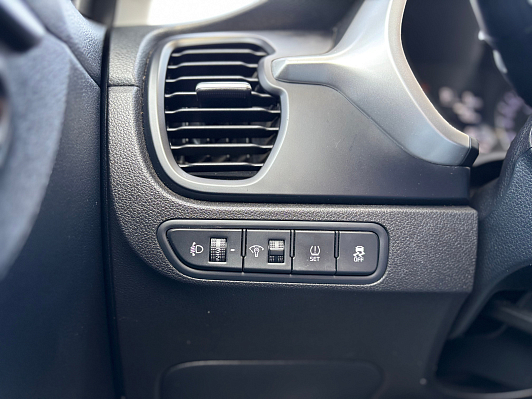 Kia Rio Luxe, 2021 года, пробег 130247 км