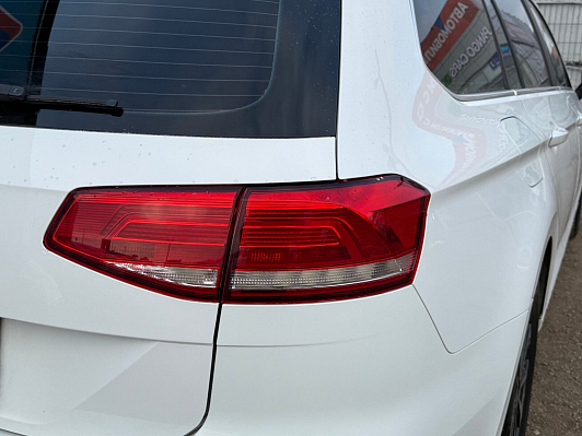 Volkswagen Passat Comfortline, 2018 года, пробег 242000 км