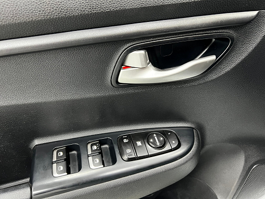 Kia Rio Luxe, 2019 года, пробег 143600 км