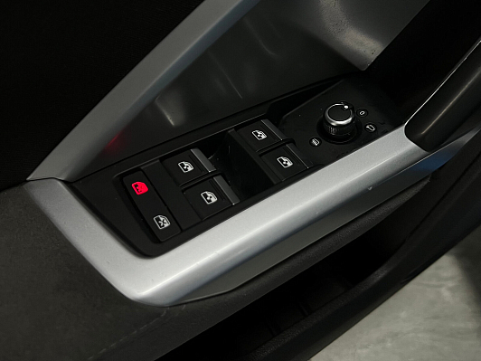 Audi Q3, 2019 года, пробег 115725 км