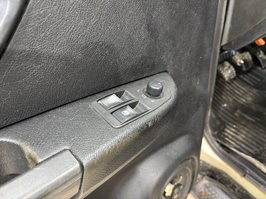 УАЗ Patriot, 2013 года, пробег 195330 км