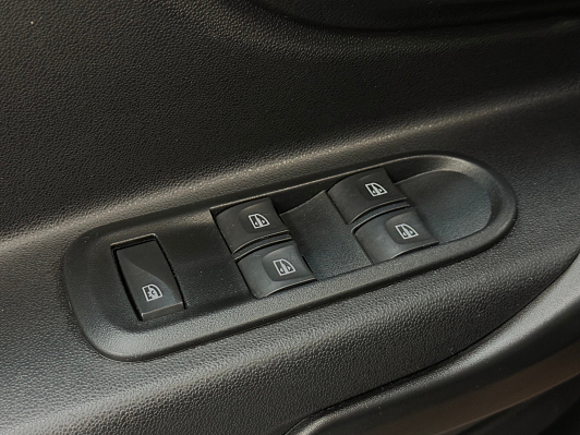 Lada (ВАЗ) XRAY Optima Air conditioner (2018), 2018 года, пробег 83000 км