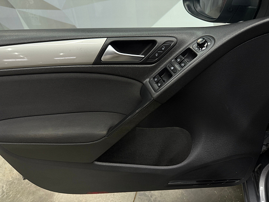 Volkswagen Golf, 2011 года, пробег 305054 км