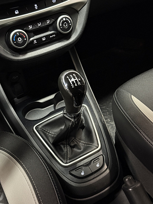 Lada (ВАЗ) Vesta, 2018 года, пробег 115000 км