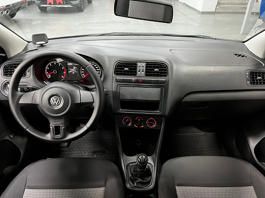 Volkswagen Polo Trendline, 2015 года, пробег 158000 км