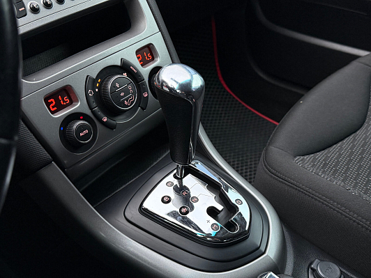 Peugeot 308 Confort Pack, 2010 года, пробег 209980 км