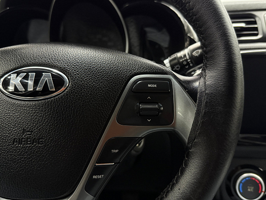 Kia Rio Luxe, 2016 года, пробег 135911 км