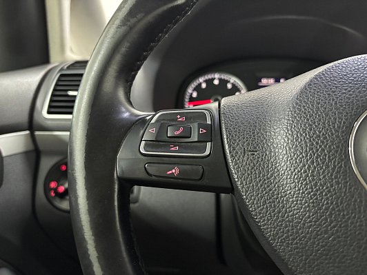 Volkswagen Touran Highline, 2014 года, пробег 187302 км