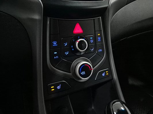 Hyundai Elantra Base, 2015 года, пробег 142320 км