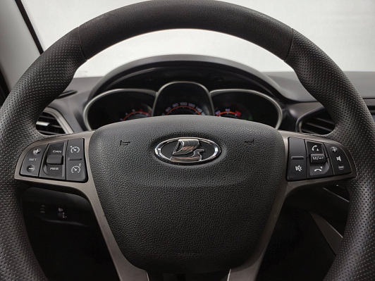 Lada (ВАЗ) Vesta Luxe Multimedia (2019-2021), 2017 года, пробег 114606 км