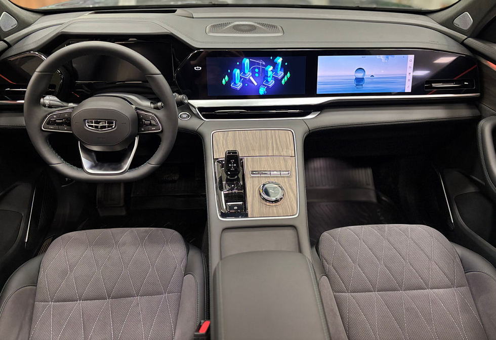 Geely Monjaro Flagship SE, зеленый