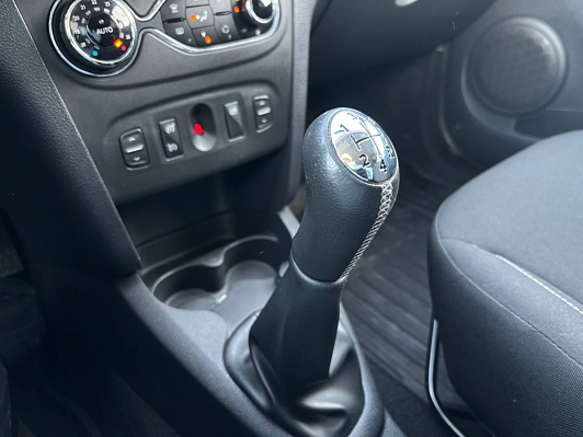 Renault Sandero Privilege, 2016 года, пробег 80083 км