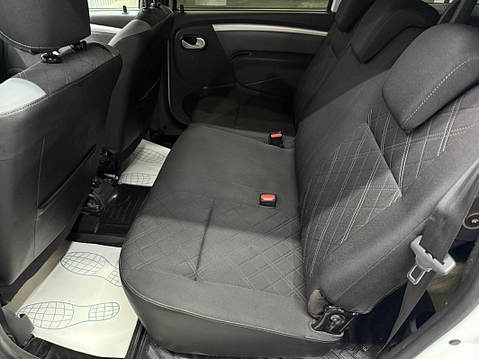 Lada (ВАЗ) Largus Luxe (7 мест), 2019 года, пробег 176635 км