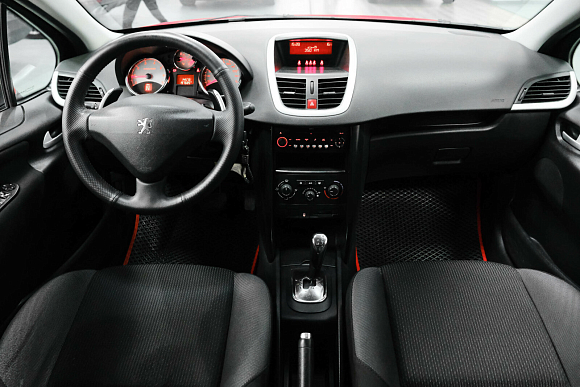 Peugeot 207 Envy, 2009 года, пробег 197615 км