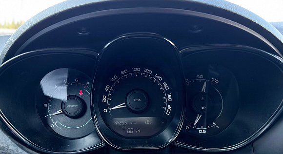 Lada (ВАЗ) Vesta Comfort Multimedia, 2017 года, пробег 144800 км