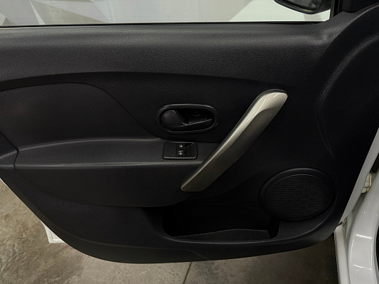 Renault Logan Access, 2015 года, пробег 157838 км