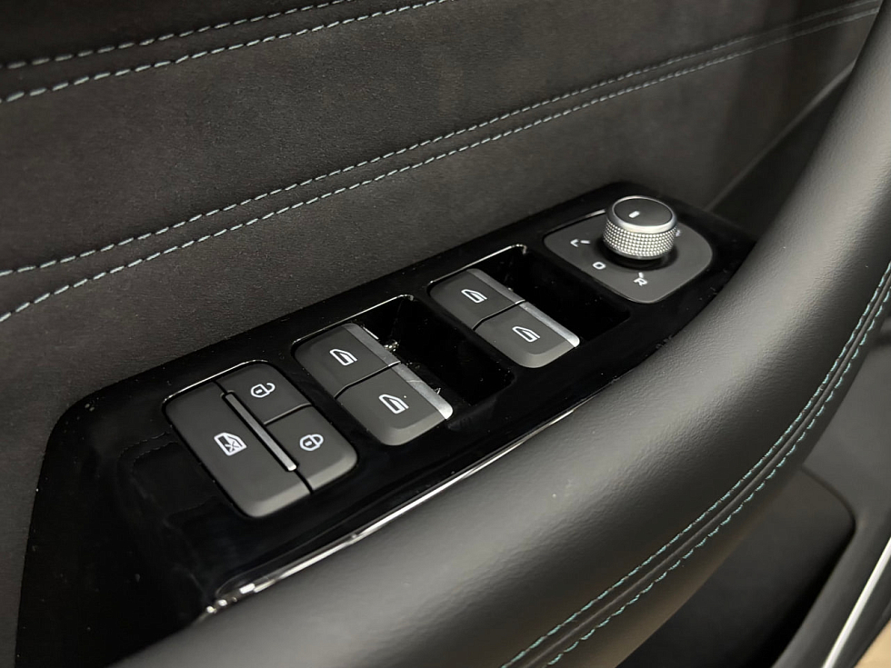 Geely Monjaro Flagship SE, зеленый