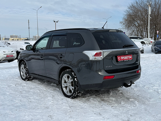 Mitsubishi Outlander Instyle, 2013 года, пробег 364136 км