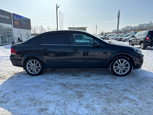 Opel Astra, 2011 года, пробег 190861 км