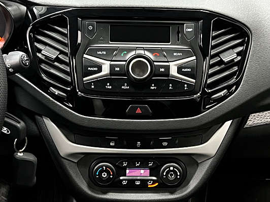 Lada (ВАЗ) Vesta Comfort Winter, 2019 года, пробег 55200 км