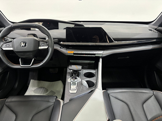 Changan UNI-V Комфорт, 2023 года, пробег 20418 км