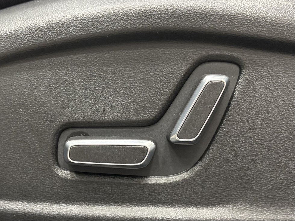 Geely Atlas Luxury, белый