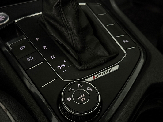 Volkswagen Tiguan Sportline, 2018 года, пробег 97000 км