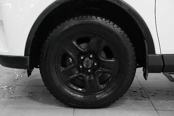 Toyota RAV4, 2015 года, пробег 227000 км